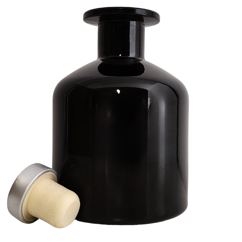 200ml Black Glass Diffuser Bottle and Silver Plug Cap